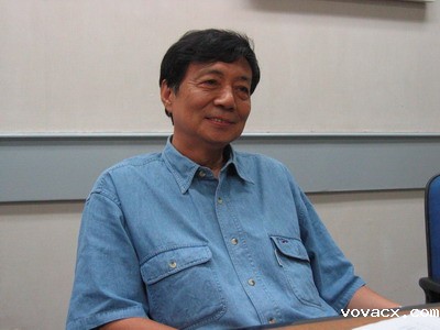 黄毓璜:现实关注和文学表现